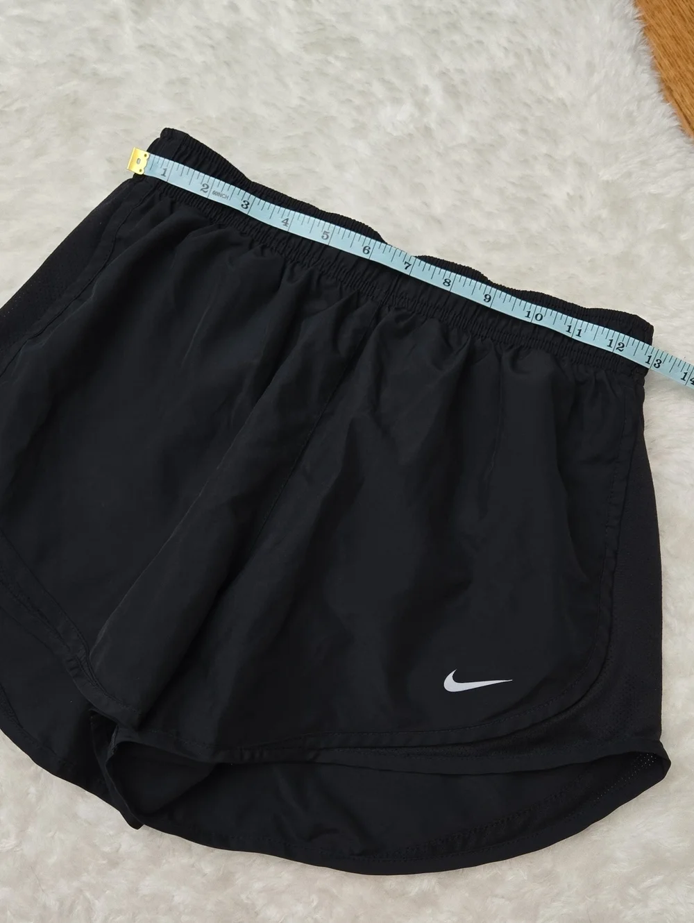 Nike Tempo Shorts, Womens Medium